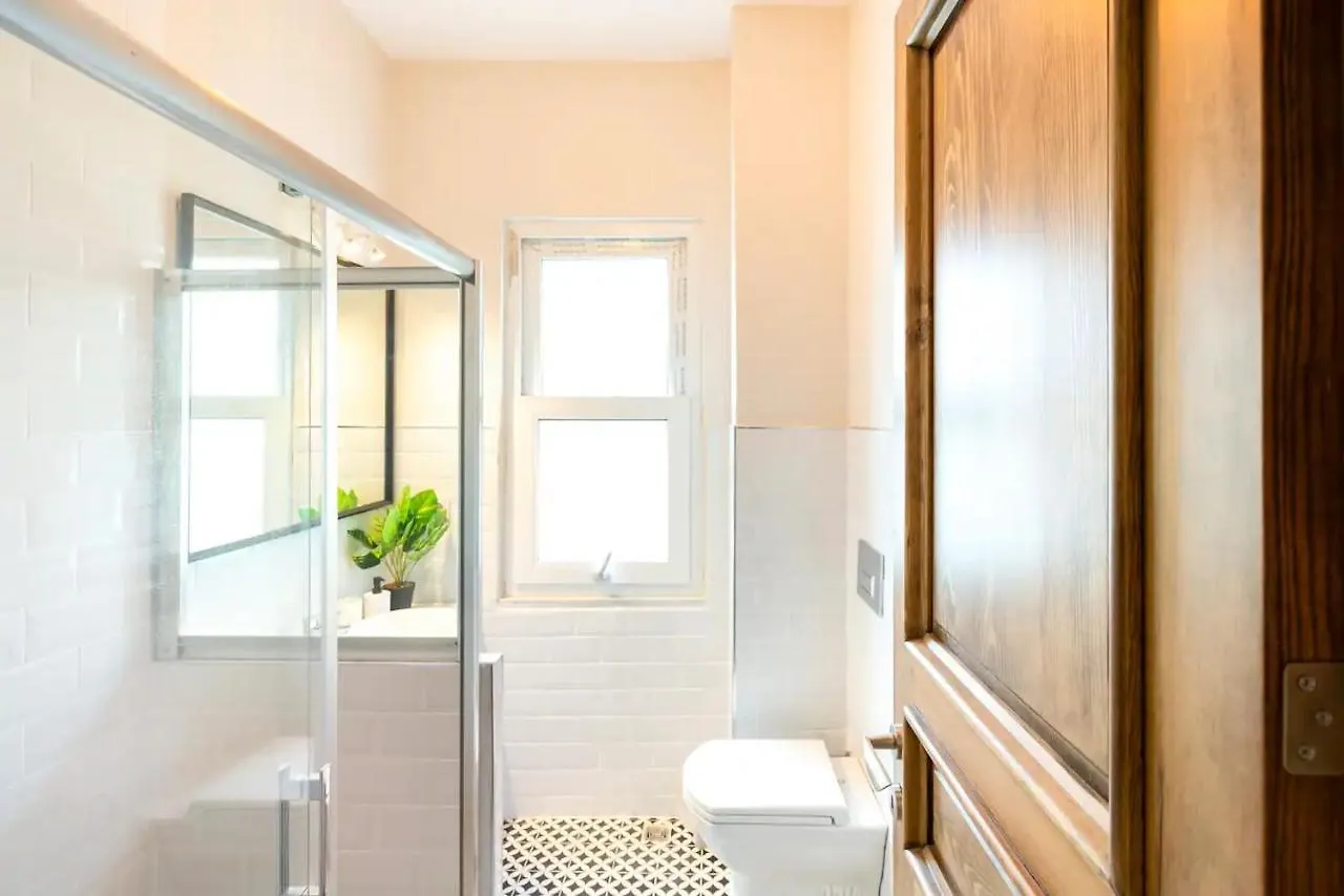 Appartement Discover The City On Cihangir Istanboel Turkije